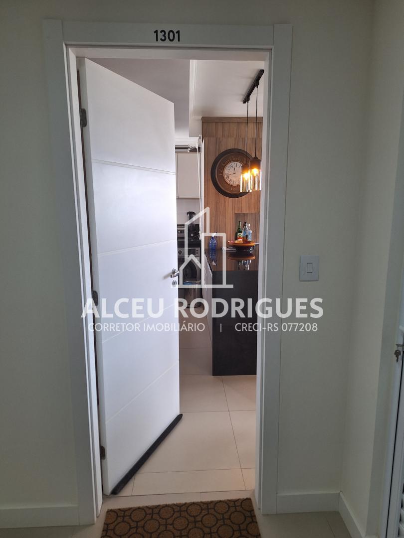Apartamento Três Dormitórios Com Suíte