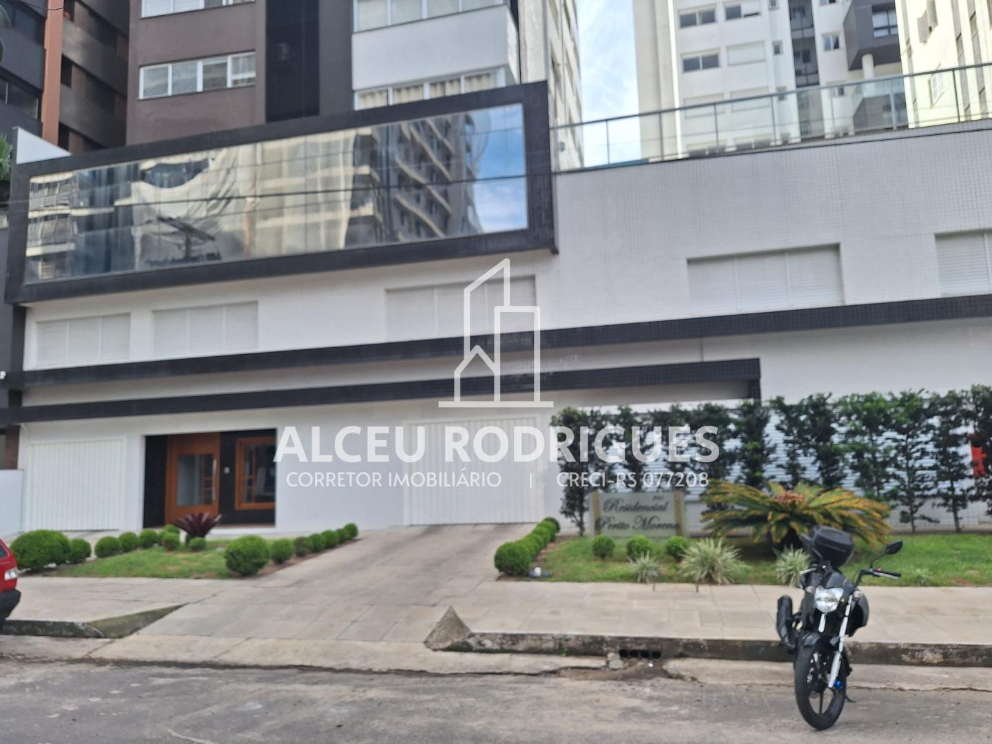 Apartamento Três Dormitórios Com Suíte